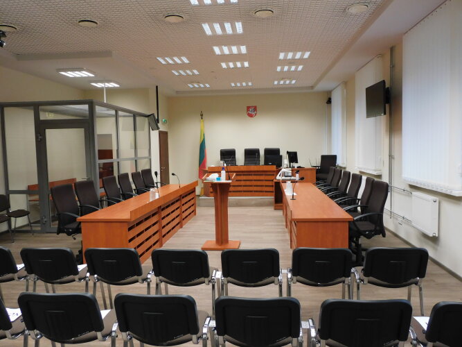 Paskelbtas nuosprendis prekybos žmonėmis, pelnymosi iš kito asmens prostitucijos byloje 