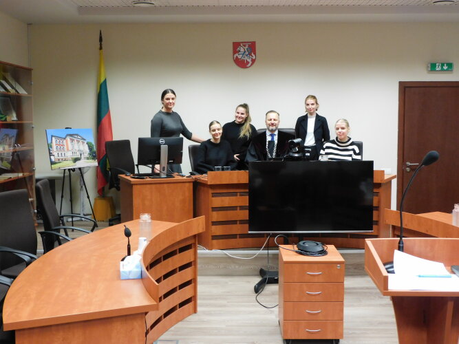 Teismo darbo diena studentes sužavėjo